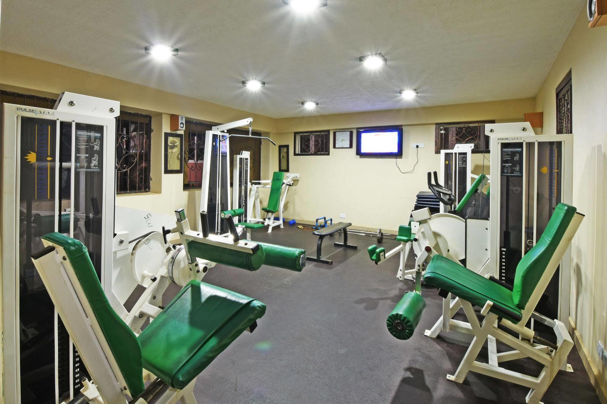 Imperial Golf View Hotel Ентеббе Екстер'єр фото