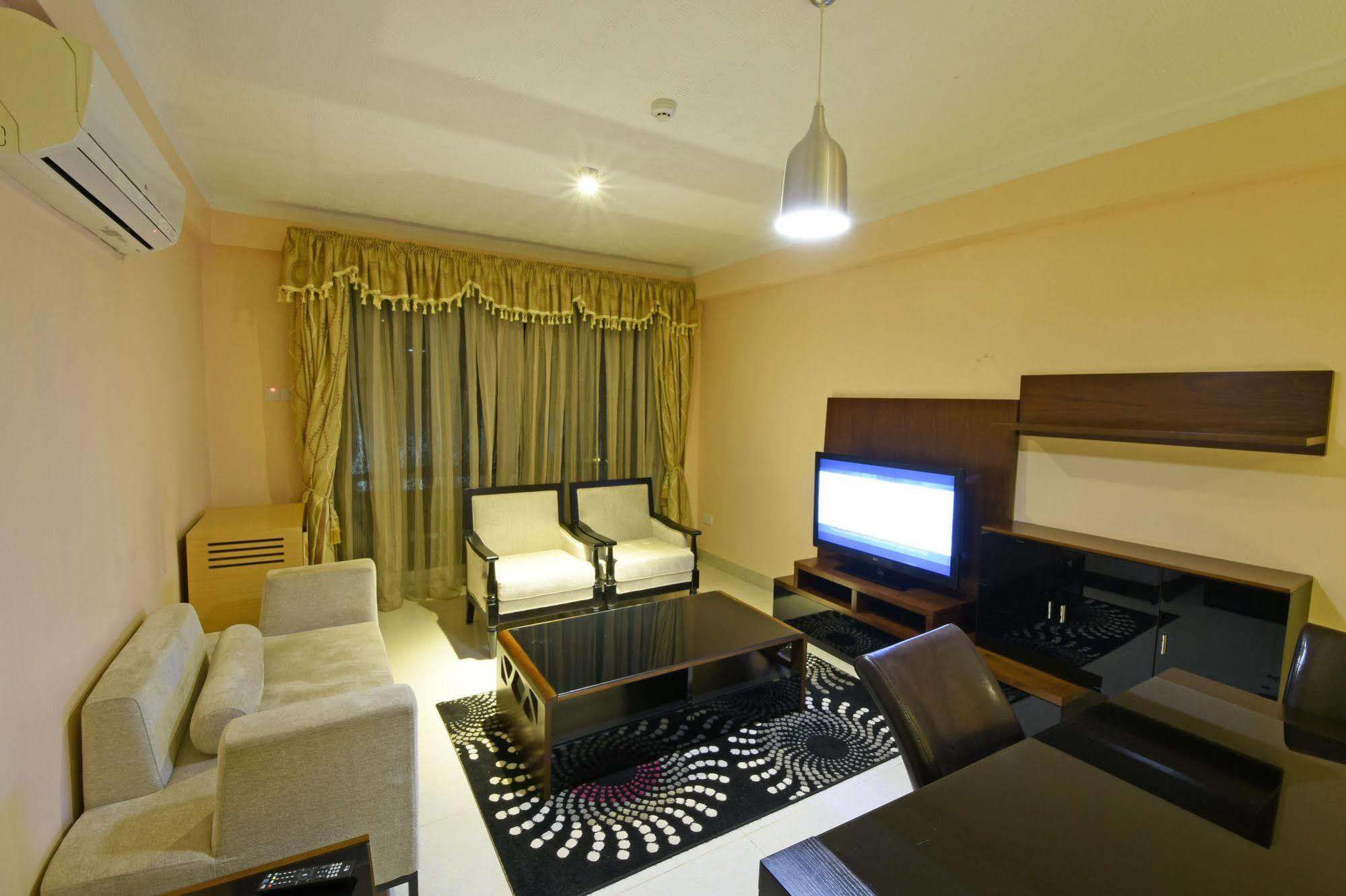 Imperial Golf View Hotel Ентеббе Екстер'єр фото